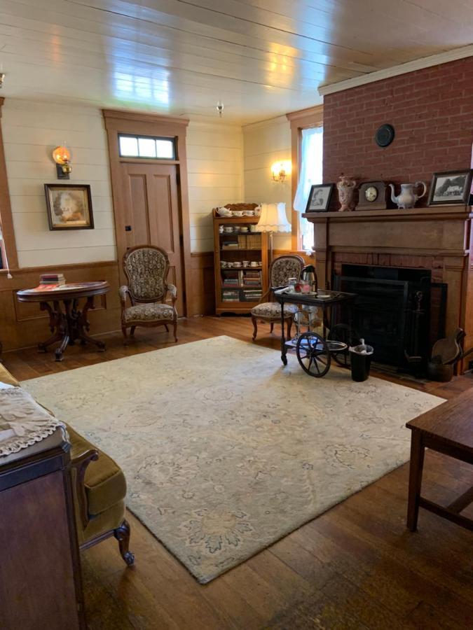 Wolf Creek Inn & Tavern Luaran gambar